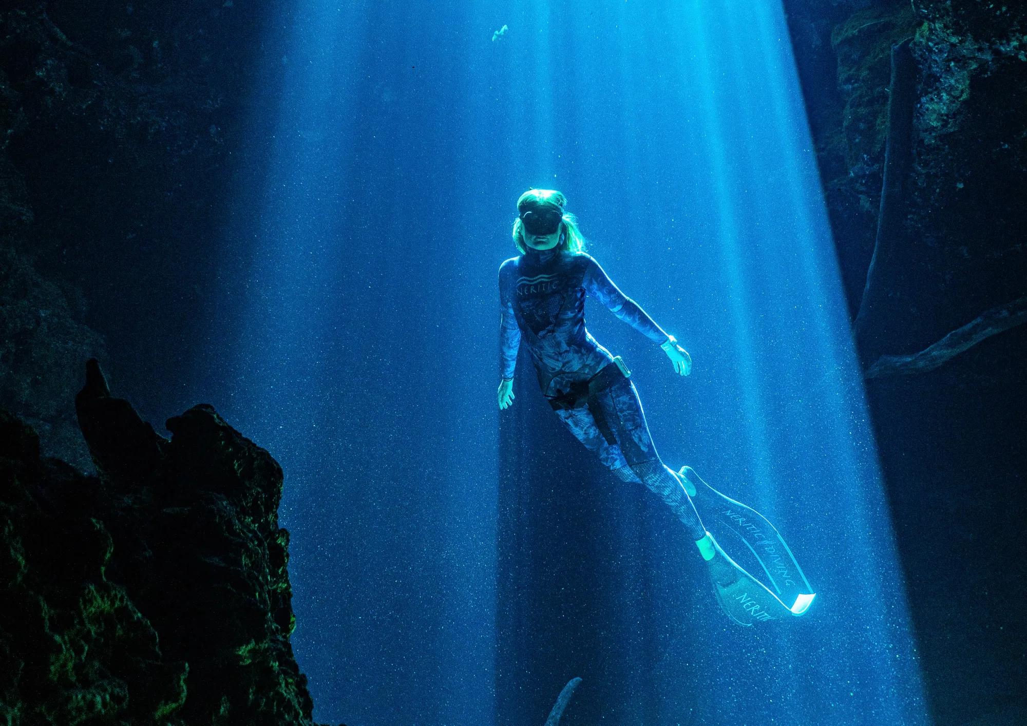 022424_DEWE_BlueHole_SonyPhoto_364 (1) 022424_DEWE_BlueHole_SonyPhoto_364 (1)