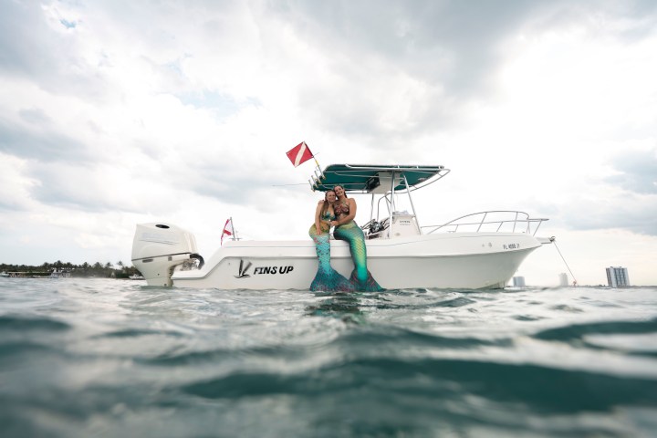 a small boat in a body of water